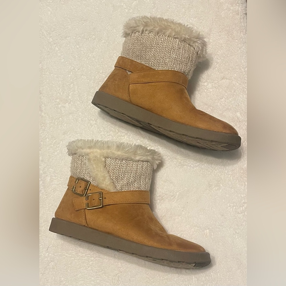 Life Stride Tan casual Ankle snow winters Boots with Cream Accents size 7 - Picture 6 of 13